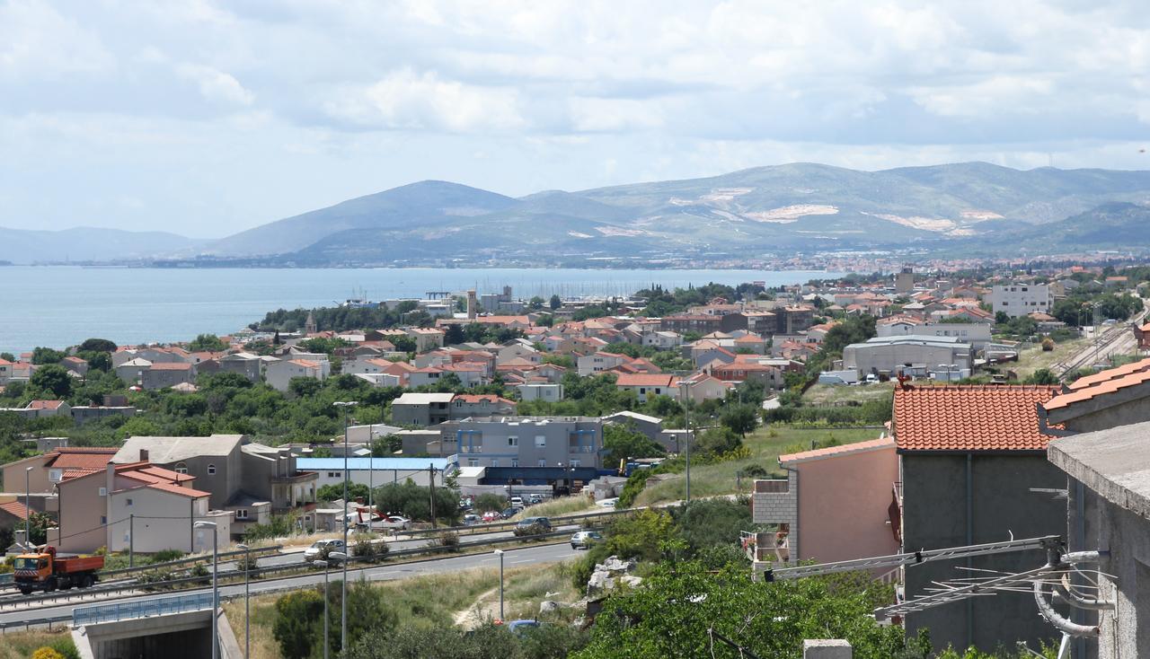 Apartment Afrodita Kastela Exterior photo