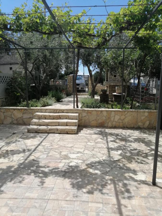 Apartment Afrodita Kastela Exterior photo